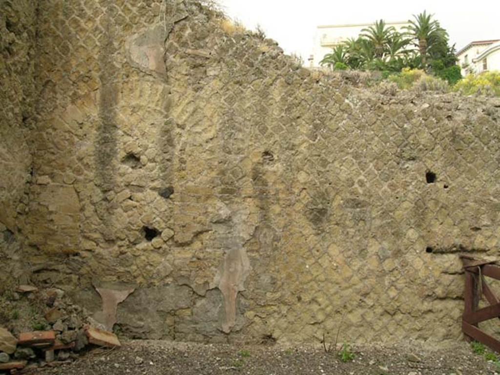 Ins Or II, 11, Herculaneum. June 2005. North wall of rear room. Photo courtesy of Nicolas Monteix.